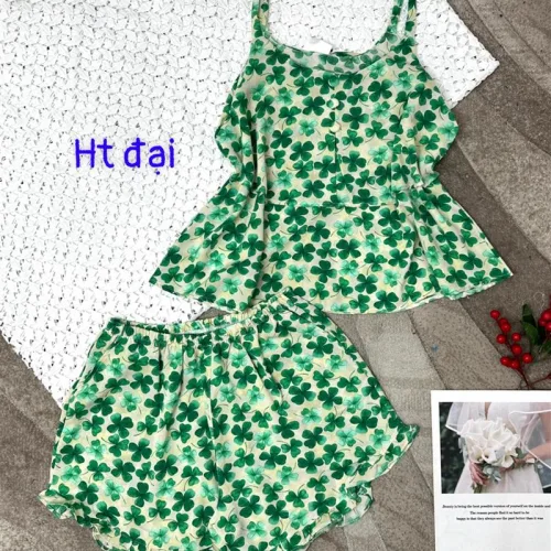 Đồ bộ form rộng quần đùi áo hai dây có nút hoạ tiết