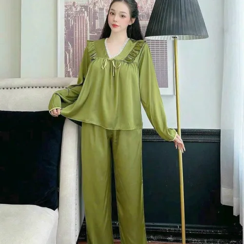 Đồ bộ latin quần dài áo tay dài cổ v ren trắng màu trơn