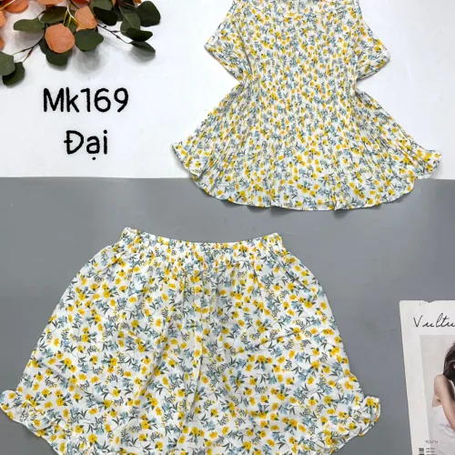 Đồ bộ mango quần đùi áo hai dây in hoạ tiết bông nhỏ