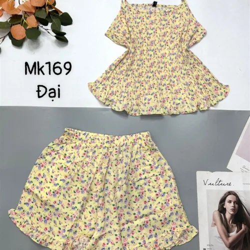 Đồ bộ mango quần đùi áo hai dây in hoạ tiết bông nhỏ