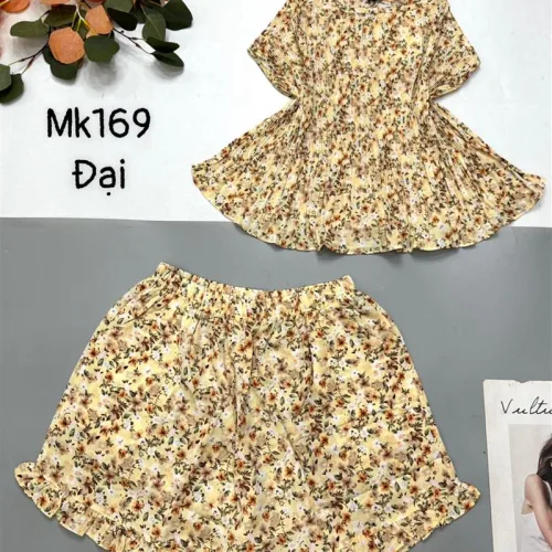 Đồ bộ mango quần đùi áo hai dây in hoạ tiết bông nhỏ