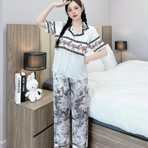 Đồ bộ pijama latin quần dài áo tay ngắn cổ bẻ in hình dể thương