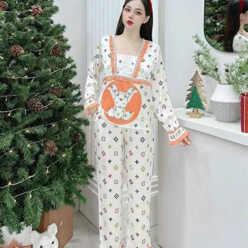 Đồ bộ pijama quần dài áo tay dài cổ vuông in hình