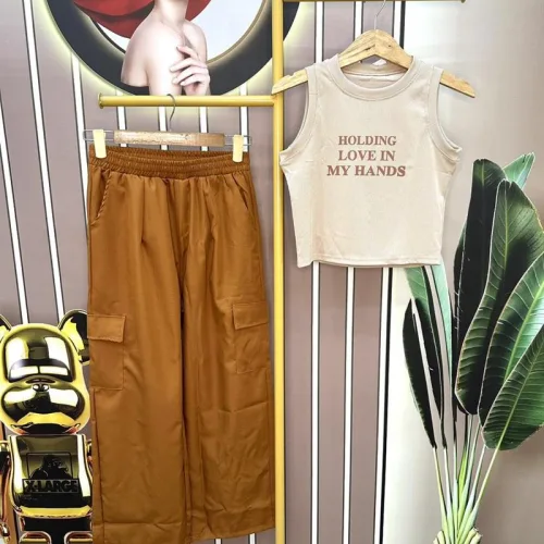 Đồ bộ quần dài áo croptop sát nách in chữ