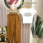 Đồ bộ quần dài áo croptop tay ngắn in chữ