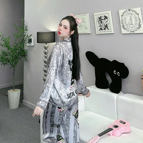 đồ bộ quần dài áo tay dài vải latin hình labubu