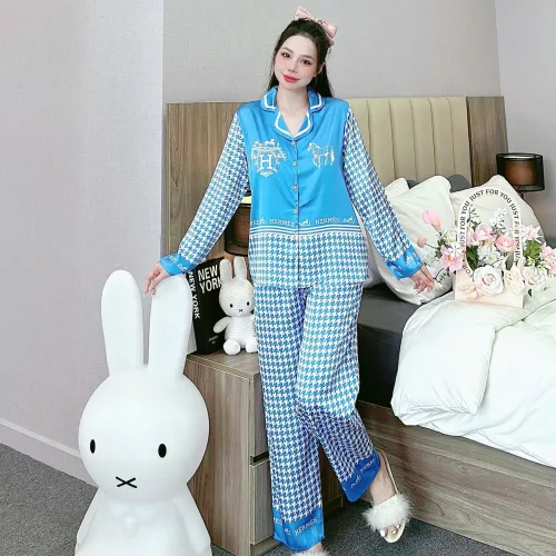 đồ bộ quần dài áo tay dài vải latin hình labubu