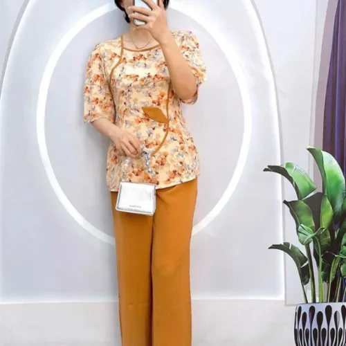 Đồ bộ quần dài áo tay lửng cổ vuông hoạ tiết