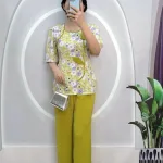 Đồ bộ quần dài áo tay lửng cổ vuông hoạ tiết