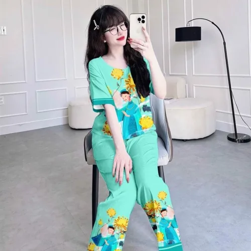 Đồ bộ quần dài áo tay ngắn cổ tròn hoạ tiết