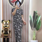 Đồ bộ quần dài áo tay ngắn cổ tròn hoạ tiết
