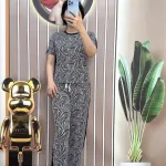 Đồ bộ quần dài áo tay ngắn cổ tròn hoạ tiết