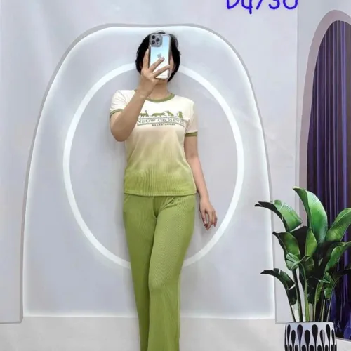 Đồ bộ quần dài áo tay ngắn cổ tròn in chữ