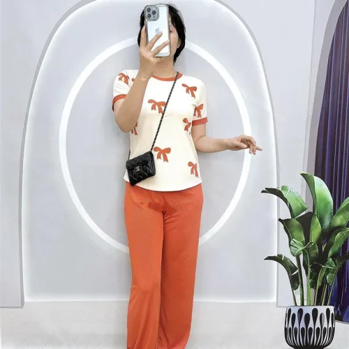 Đồ bộ quần dài áo tay ngắn cổ tròn in hình