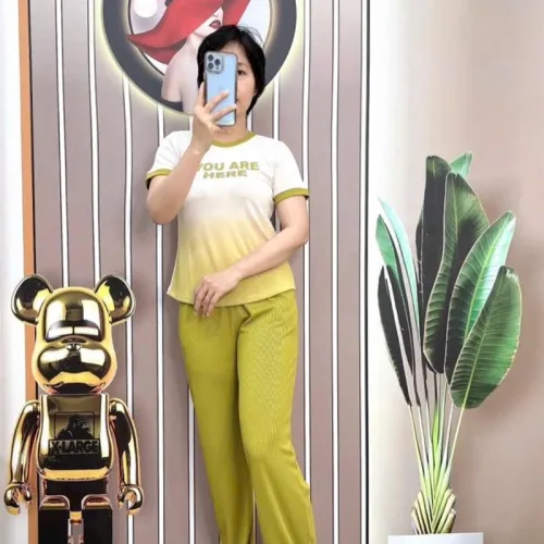 Đồ bộ quần dài áo tay ngắn cổ tròn in hình