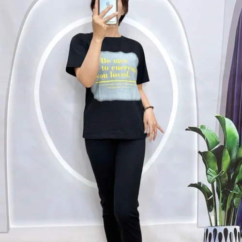 Đồ bộ quần dài áo tay ngắn in chữ trên nền trắng