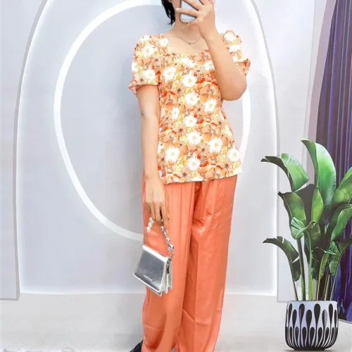Đồ bộ quần dài áo tay ngắn phồng cồ vuông hoạ tiết