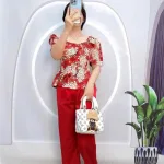 Đồ bộ quần dài áo tay ngắn phồng cổ vuông hoạ tiết