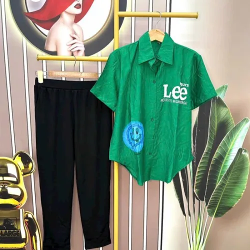 Đồ bộ quần dài đen áo sơ mi tay ngắn in hình