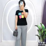 Đồ bộ quần dài màu áo tay ngắn cổ tròn in hình