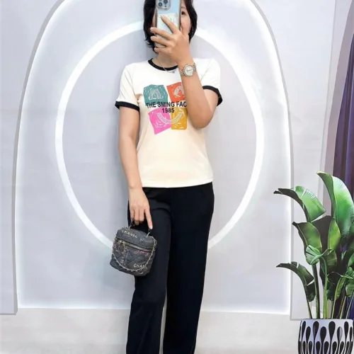 Đồ bộ quần dài màu áo tay ngắn cổ tròn in hình