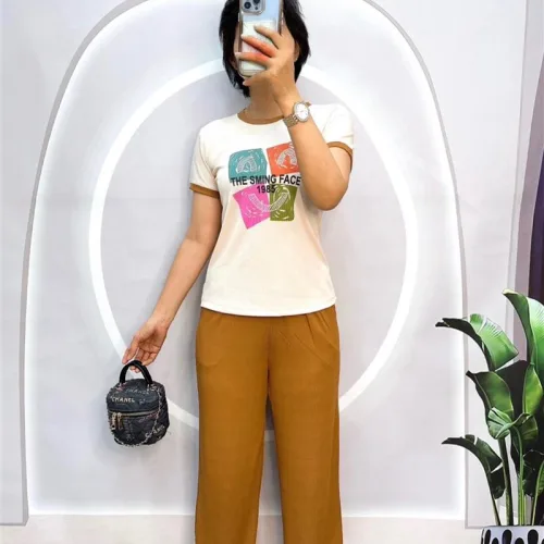 Đồ bộ quần dài màu áo tay ngắn cổ tròn in hình
