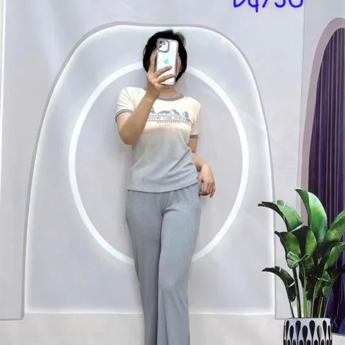 Đồ bộ quần dài ống loa áo tay ngắn in hình