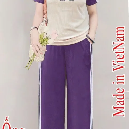Đồ bộ quần dài ống rộng áo tay ngắn in chữ