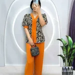 Đồ bộ quần dài trơn áo cổ chữ V in hoạ tiết bông