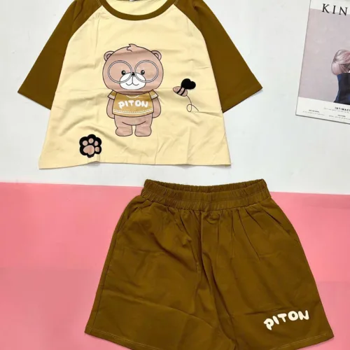 đồ bộ quần đùi áo crop top  tay ngắn in hình gấu đeo kính
