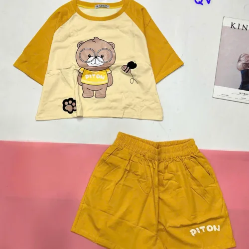 đồ bộ quần đùi áo crop top  tay ngắn in hình gấu đeo kính