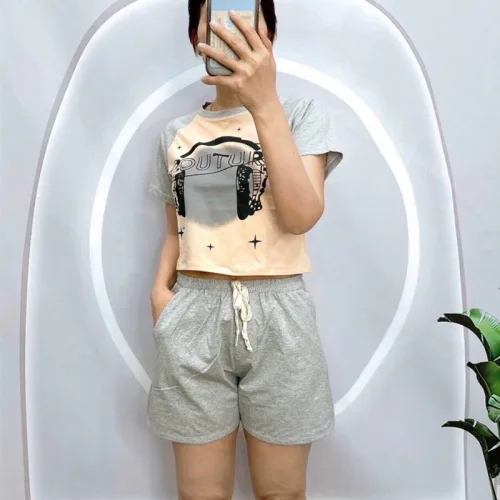 Đồ bộ quần đùi áo croptop cổ tròn in hình