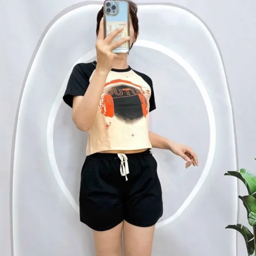 Đồ bộ quần đùi áo croptop cổ tròn in hình