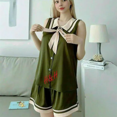 Đồ bộ quần đùi áo sát nách cổ lá sen