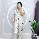 Đồ bộ quần đùi áo tay ngắn cổ bẻ hoạ tiết
