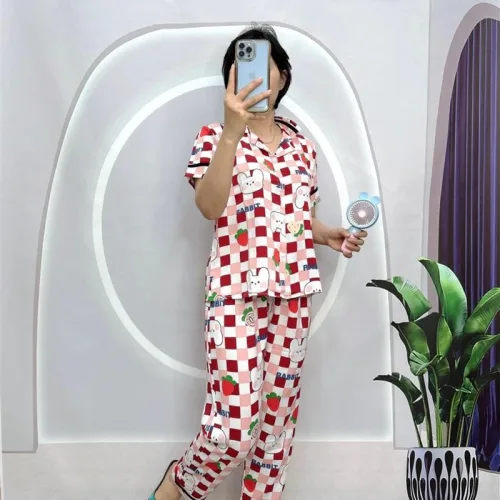 Đồ bộ quần đùi áo tay ngắn cổ bẻ hoạ tiết