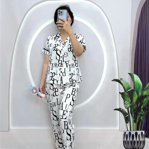 Đồ bộ quần đùi áo tay ngắn cổ bẻ hoạ tiết
