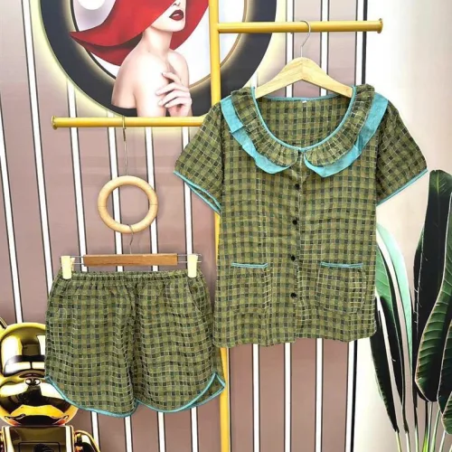 Đồ bộ quần đùi áo tay ngắn cổ lá sen caro