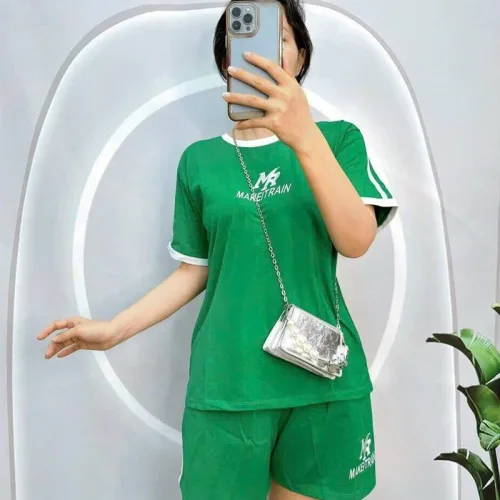 Đồ bộ quần đùi áo tay ngắn cổ tròn in chữ