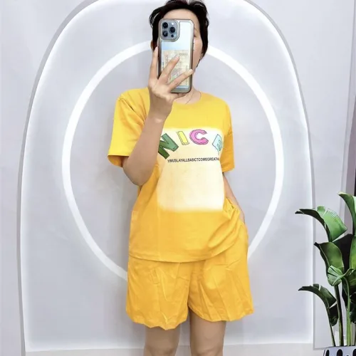 Đồ bộ quần đùi áo tay ngắn cổ tròn in chữ
