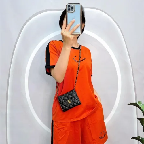 Đồ bộ quần đùi áo tay ngắn cổ tròn in chữ