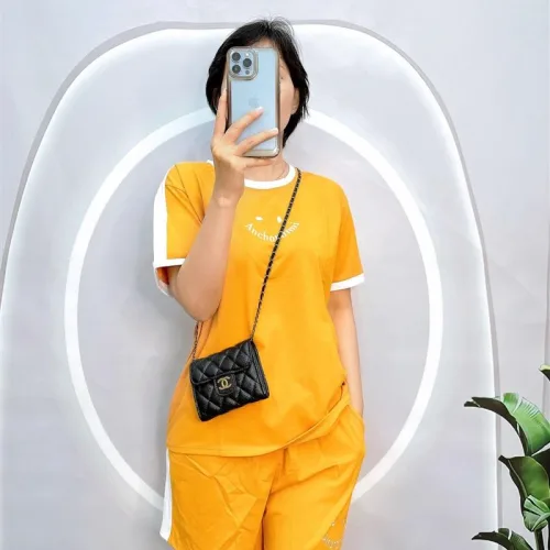 Đồ bộ quần đùi áo tay ngắn cổ tròn in chữ