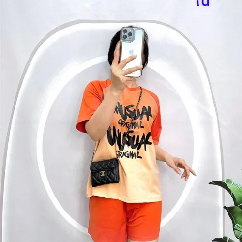 Đồ bộ quần đùi áo tay ngắn cổ tròn in chữ