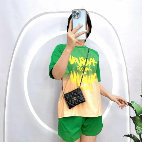 Đồ bộ quần đùi áo tay ngắn cổ tròn in chữ