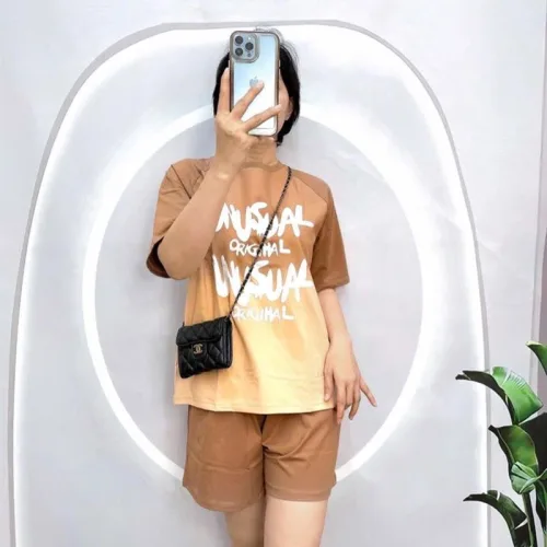Đồ bộ quần đùi áo tay ngắn cổ tròn in chữ 2 màu