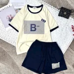 Đồ bộ quần đùi áo tay ngắn cổ tròn in chữ B