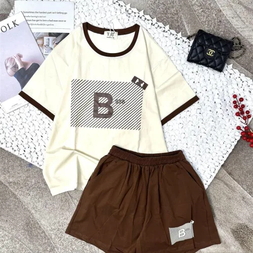 Đồ bộ quần đùi áo tay ngắn cổ tròn in chữ B