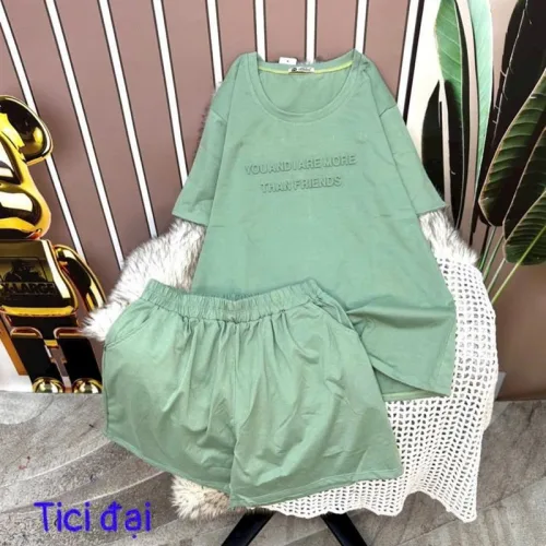 Đồ bộ quần đùi áo tay ngắn cổ tròn in chữ form rộng