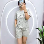Đồ bộ quần đùi áo tay ngắn cổ tròn in chữ peace