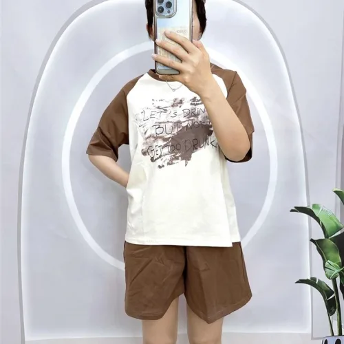 Đồ bộ quần đùi áo tay ngắn cổ tròn in hình